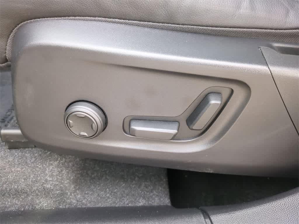 used 2023 Volvo XC40 car, priced at $31,777