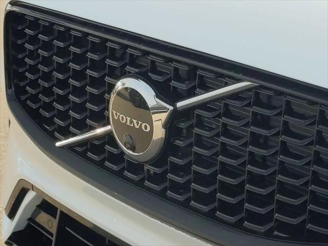 new 2025 Volvo XC60 car, priced at $60,635