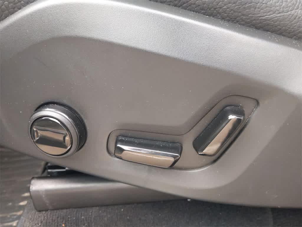 used 2025 Volvo XC90 car, priced at $62,000