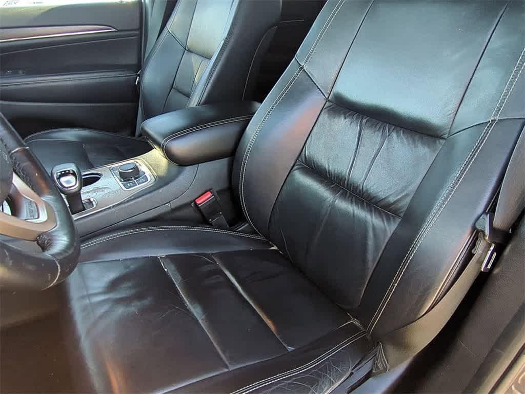 used 2015 Jeep Grand Cherokee car, priced at $11,777