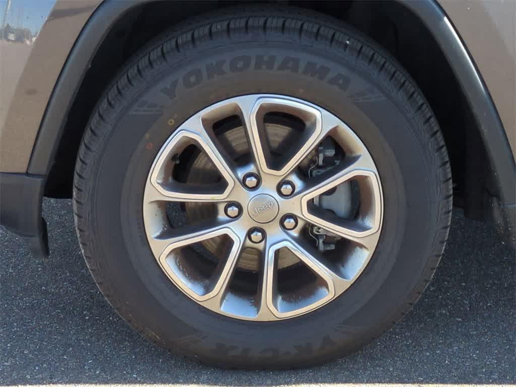 used 2015 Jeep Grand Cherokee car, priced at $11,777