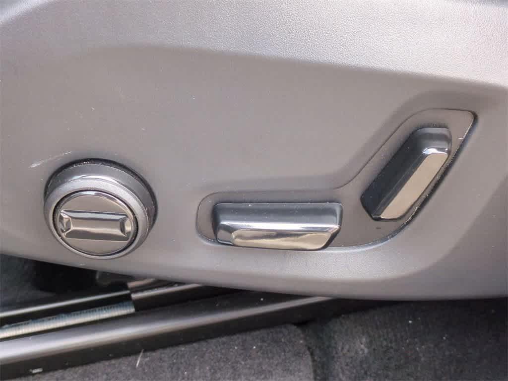 new 2025 Volvo XC60 Plug-In Hybrid car, priced at $66,235