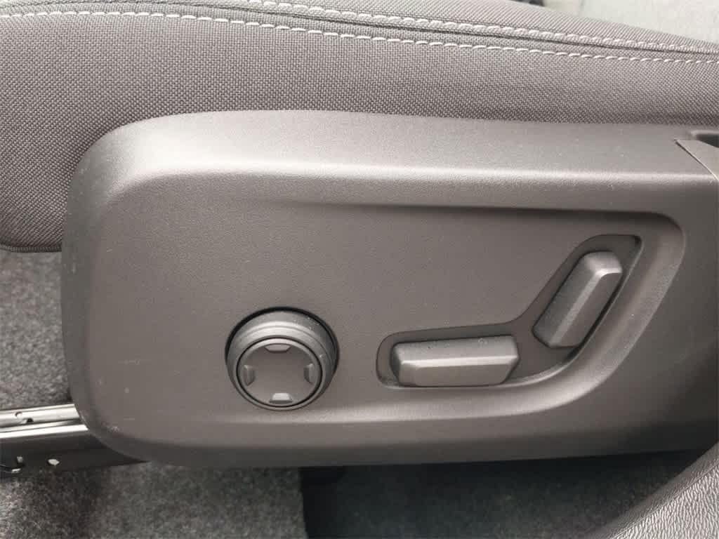 used 2025 Volvo XC40 car, priced at $34,498