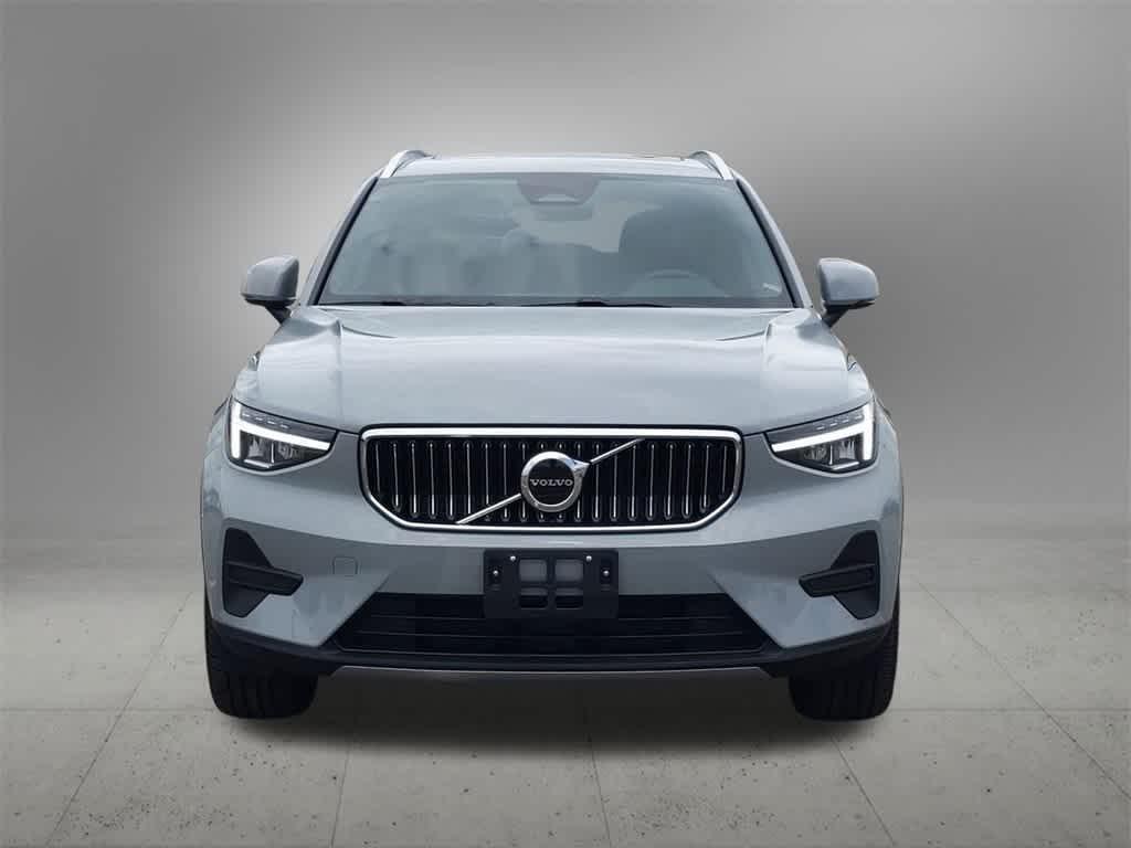 used 2025 Volvo XC40 car, priced at $34,498