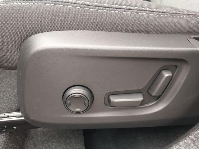 used 2025 Volvo XC40 car, priced at $38,589