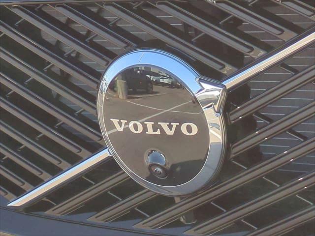 new 2026 Volvo XC60 car, priced at $57,985