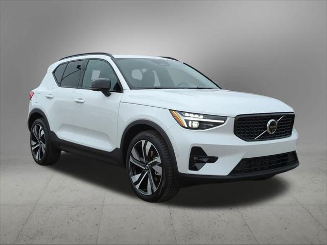 new 2025 Volvo XC40 car, priced at $49,500