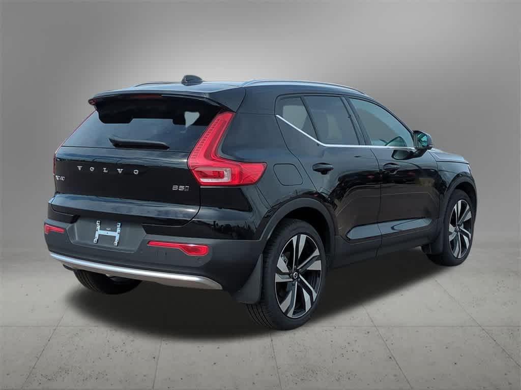 new 2025 Volvo XC40 car, priced at $48,956