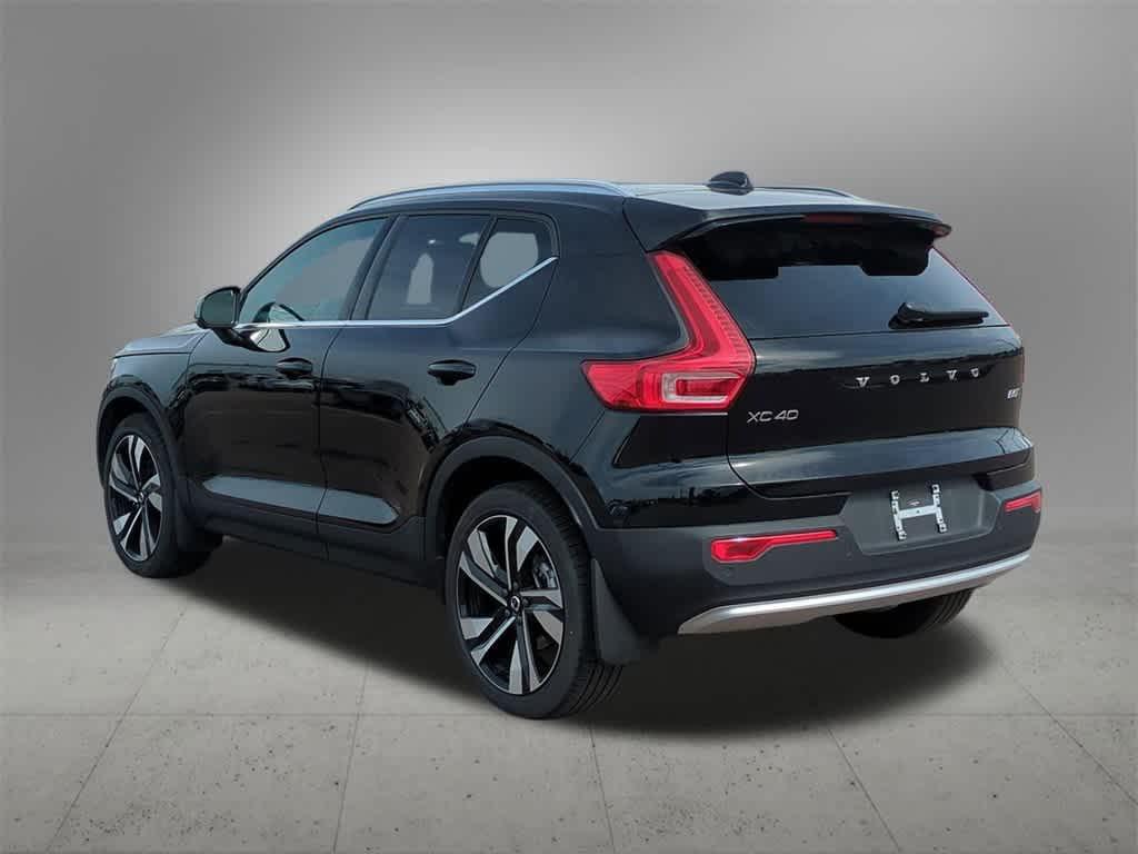 new 2025 Volvo XC40 car, priced at $48,956
