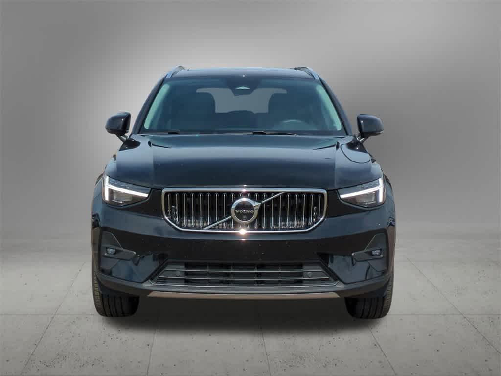 new 2025 Volvo XC40 car, priced at $48,956