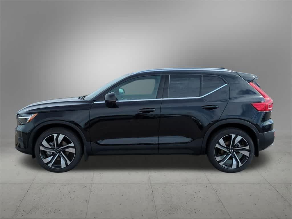 new 2025 Volvo XC40 car, priced at $48,956
