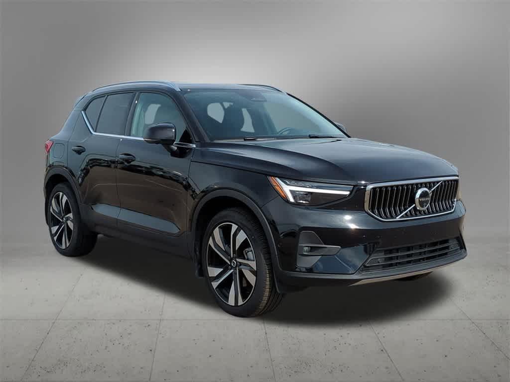 new 2025 Volvo XC40 car, priced at $48,956