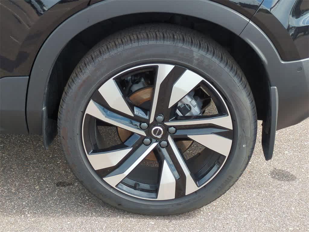 new 2025 Volvo XC40 car, priced at $48,956