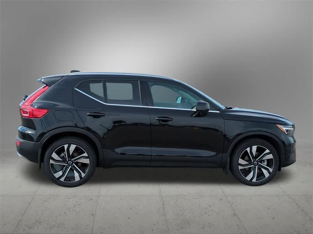 new 2025 Volvo XC40 car, priced at $48,956