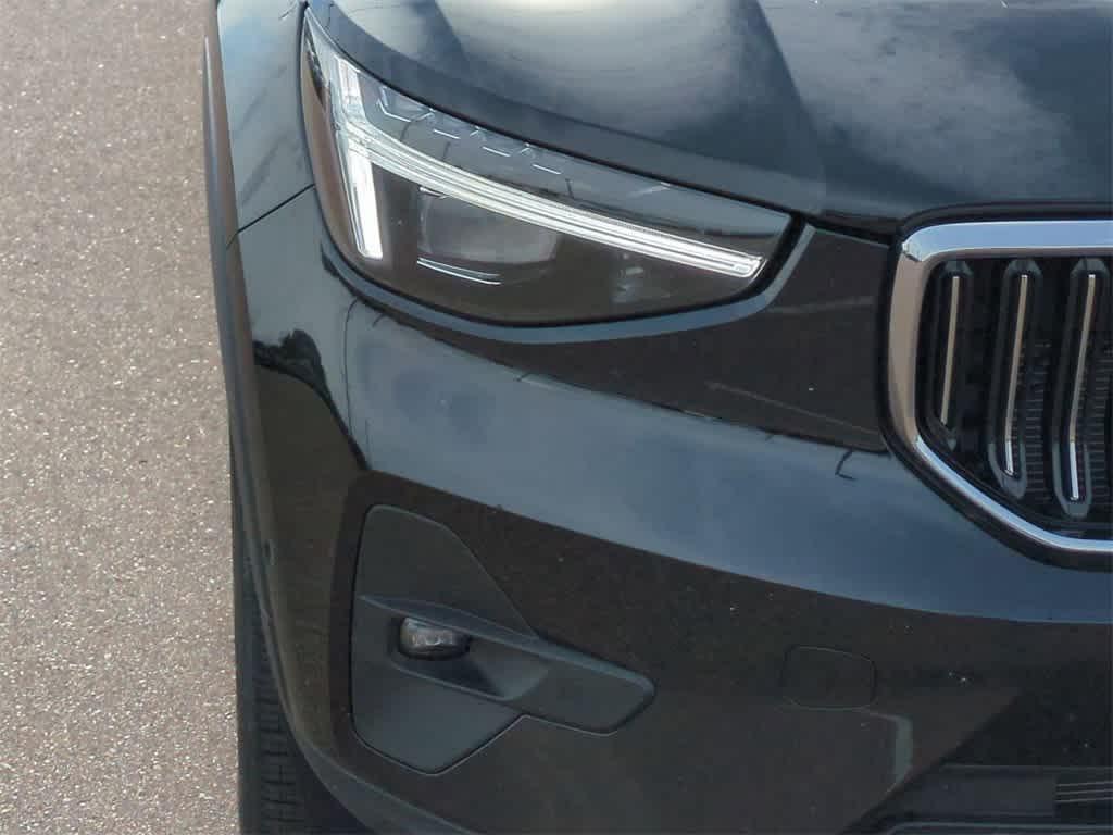 new 2025 Volvo XC40 car, priced at $48,956