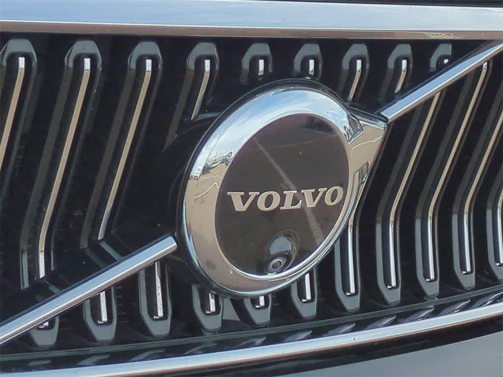 new 2025 Volvo XC40 car, priced at $48,956