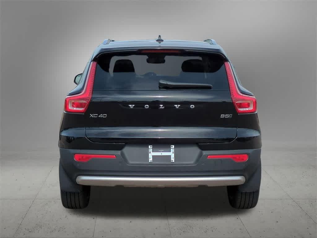 new 2025 Volvo XC40 car, priced at $48,956
