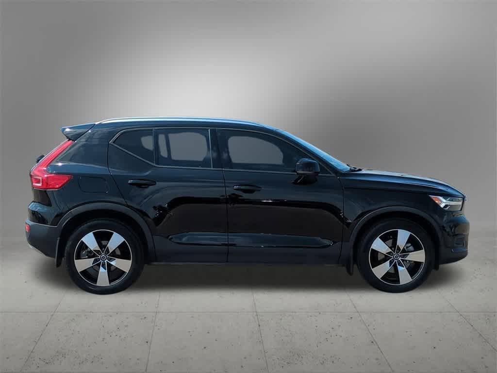 used 2021 Volvo XC40 car, priced at $21,664