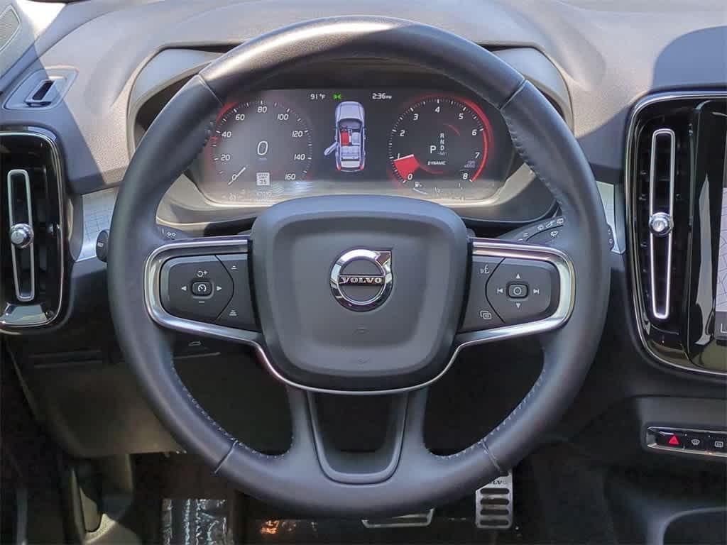 used 2021 Volvo XC40 car, priced at $21,664
