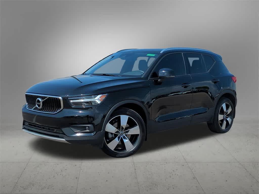 used 2021 Volvo XC40 car, priced at $21,664
