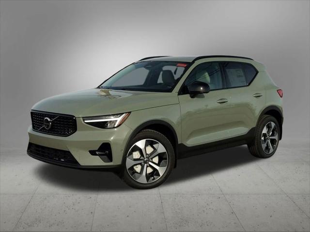 new 2025 Volvo XC40 car, priced at $48,370