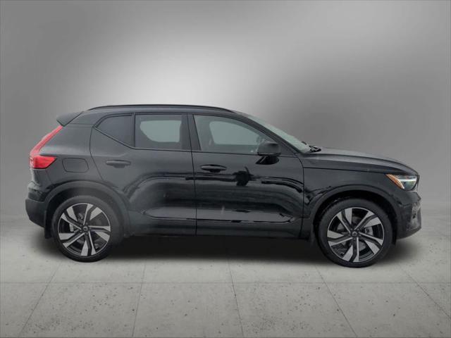 new 2024 Volvo XC40 car, priced at $47,422