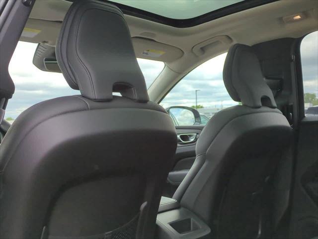 new 2025 Volvo XC60 car, priced at $54,600