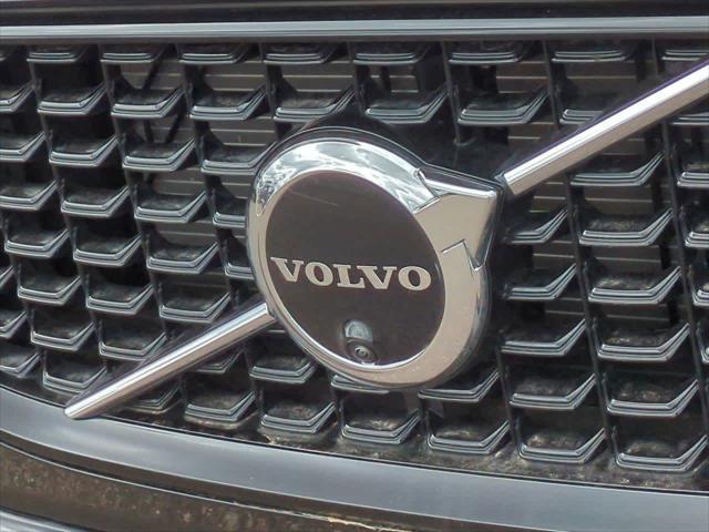 new 2025 Volvo XC60 car, priced at $54,600