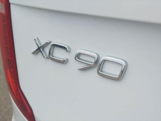 used 2022 Volvo XC90 Recharge Plug-In Hybrid car, priced at $43,600