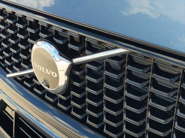 new 2025 Volvo XC60 car, priced at $53,700