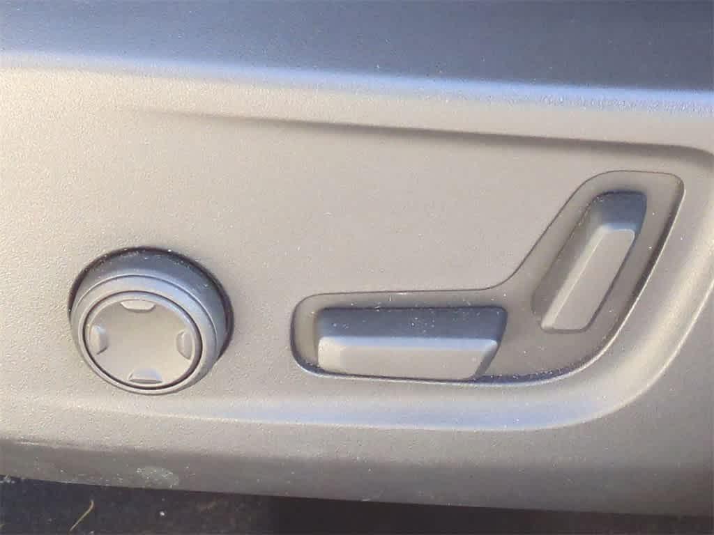 used 2023 Volvo XC40 car, priced at $34,477