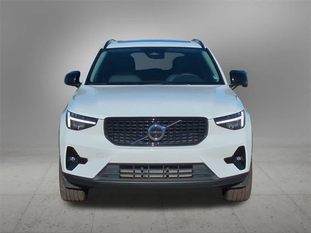 used 2023 Volvo XC40 car, priced at $34,477