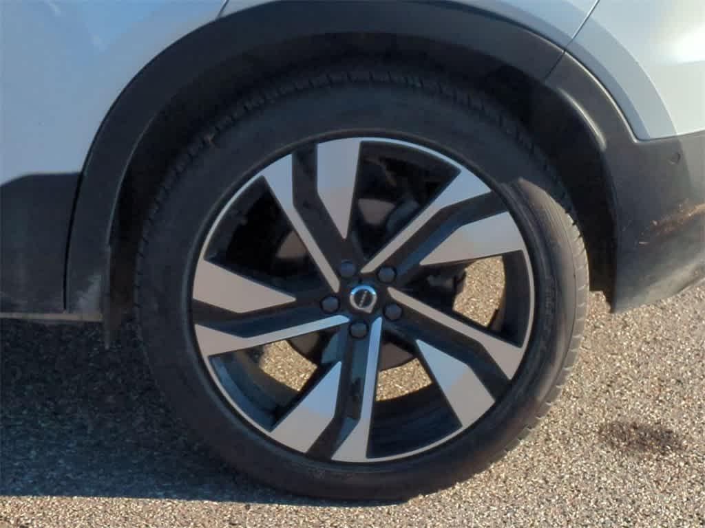 used 2023 Volvo XC40 car, priced at $34,477