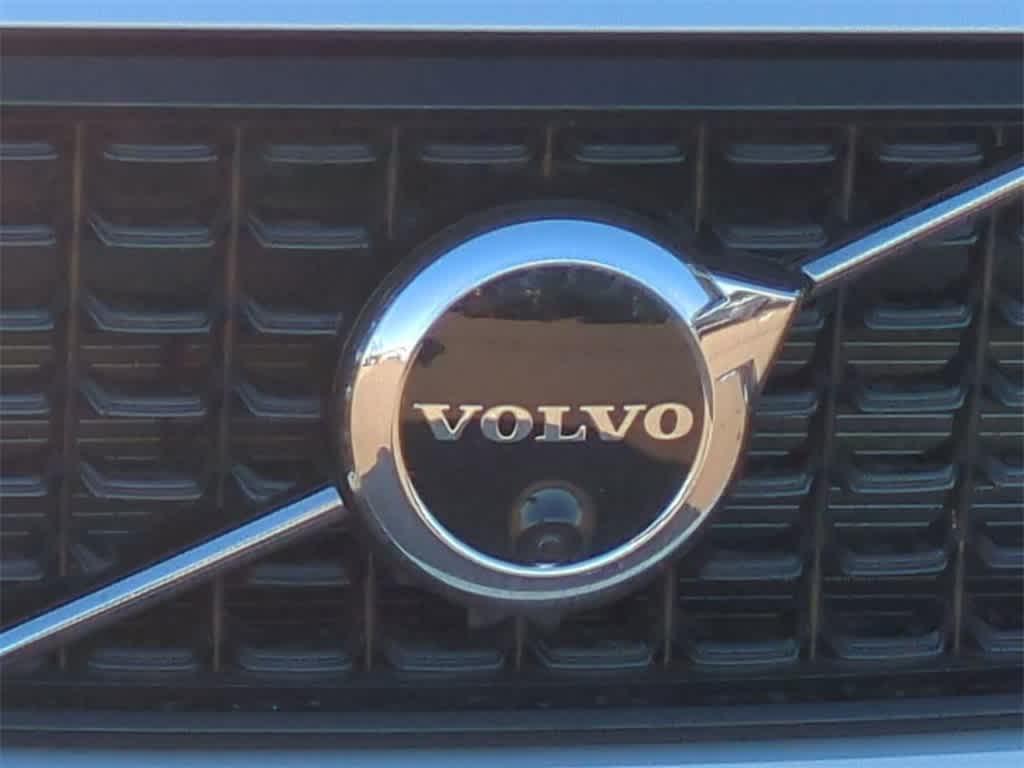 used 2023 Volvo XC40 car, priced at $34,477