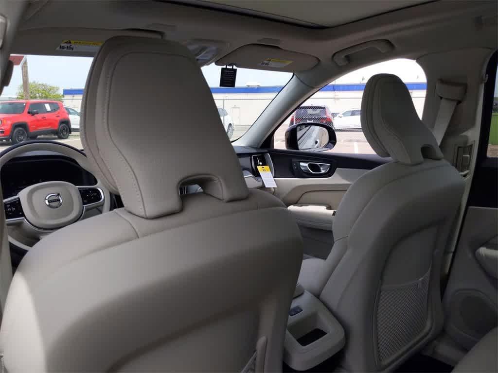 new 2025 Volvo XC60 car, priced at $55,360