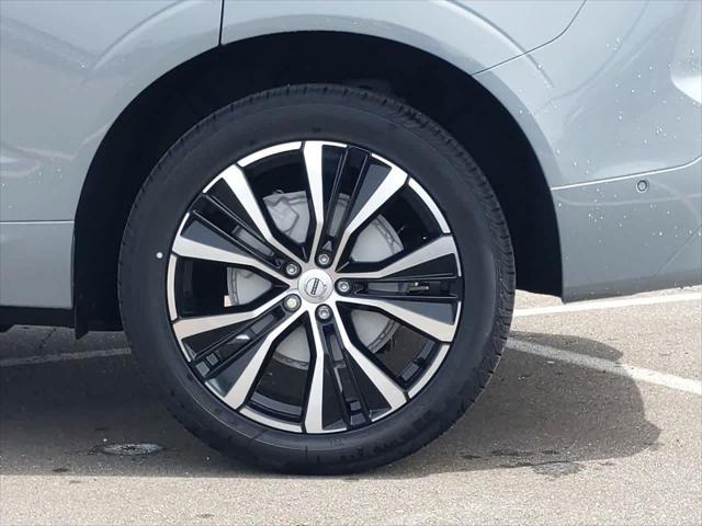 new 2025 Volvo XC60 car, priced at $55,360