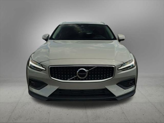 used 2021 Volvo V60 Cross Country car, priced at $34,724