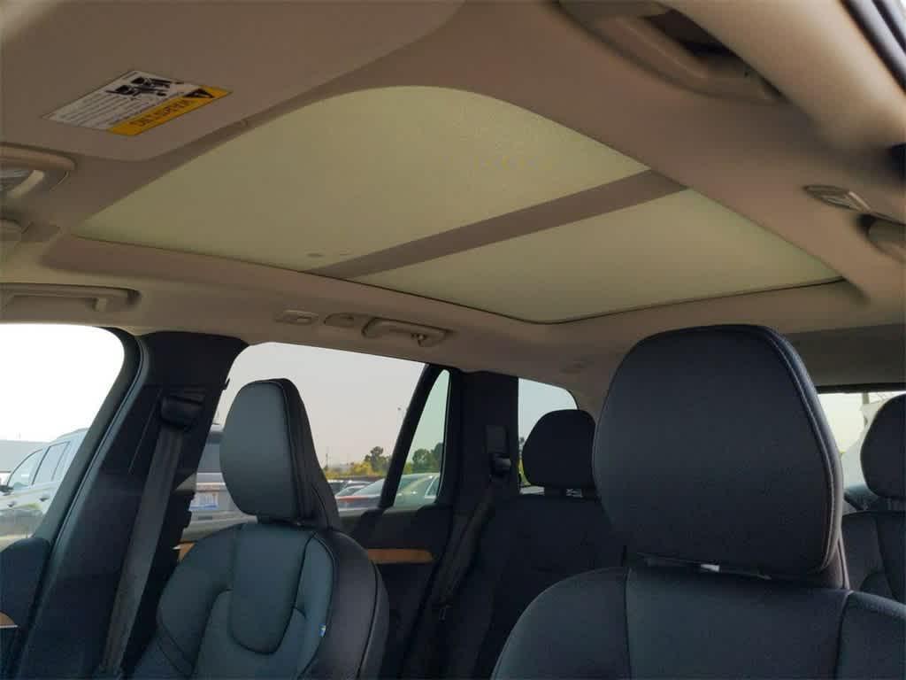 new 2025 Volvo XC90 car, priced at $63,900