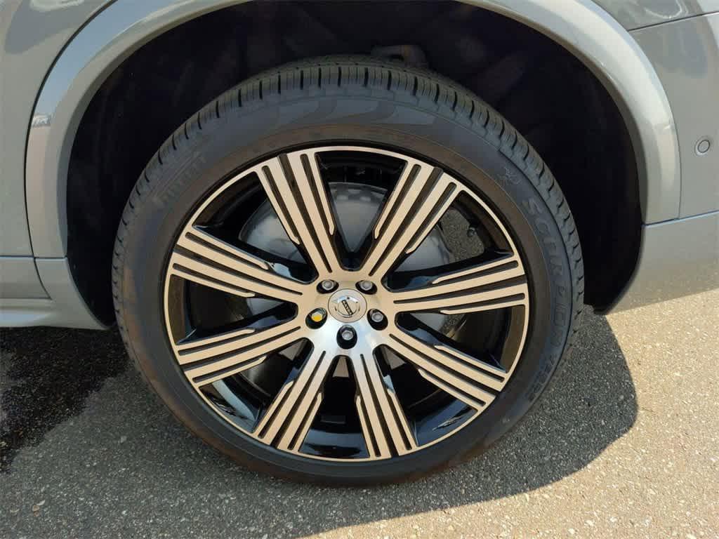 new 2025 Volvo XC90 car, priced at $63,900