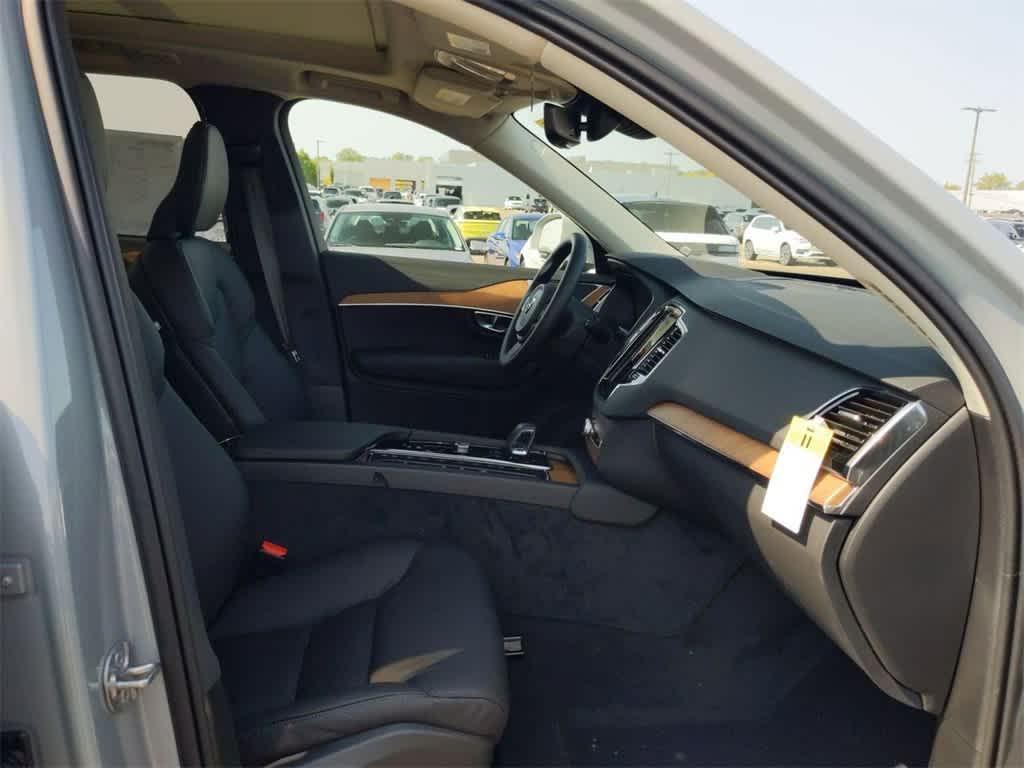 new 2025 Volvo XC90 car, priced at $63,900