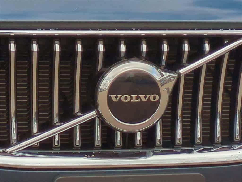 used 2023 Volvo XC90 car, priced at $37,977