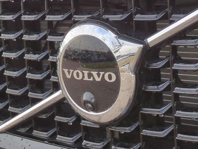 new 2025 Volvo XC60 car, priced at $53,600