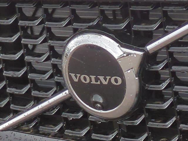 new 2025 Volvo XC60 car, priced at $55,360