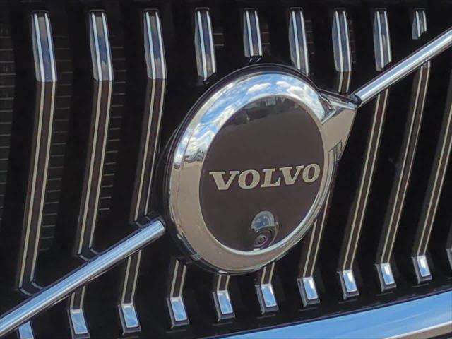 used 2022 Volvo XC60 car, priced at $34,250
