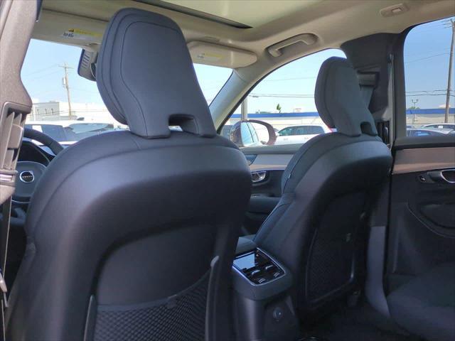 new 2026 Volvo XC90 Plug-In Hybrid car, priced at $82,750