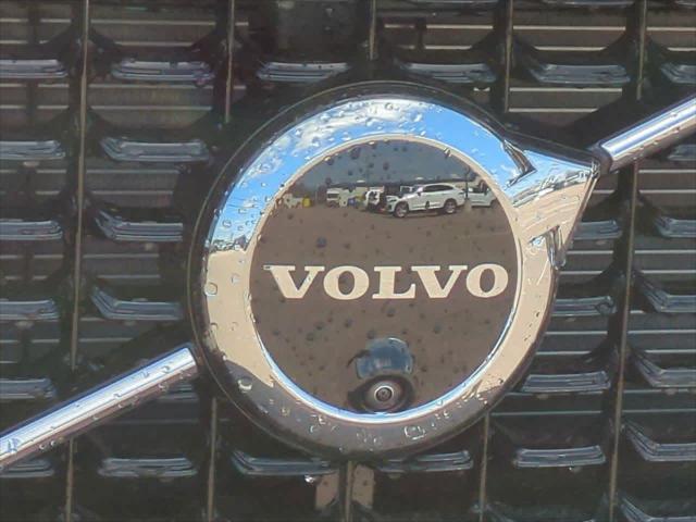 new 2025 Volvo XC60 Plug-In Hybrid car, priced at $64,500