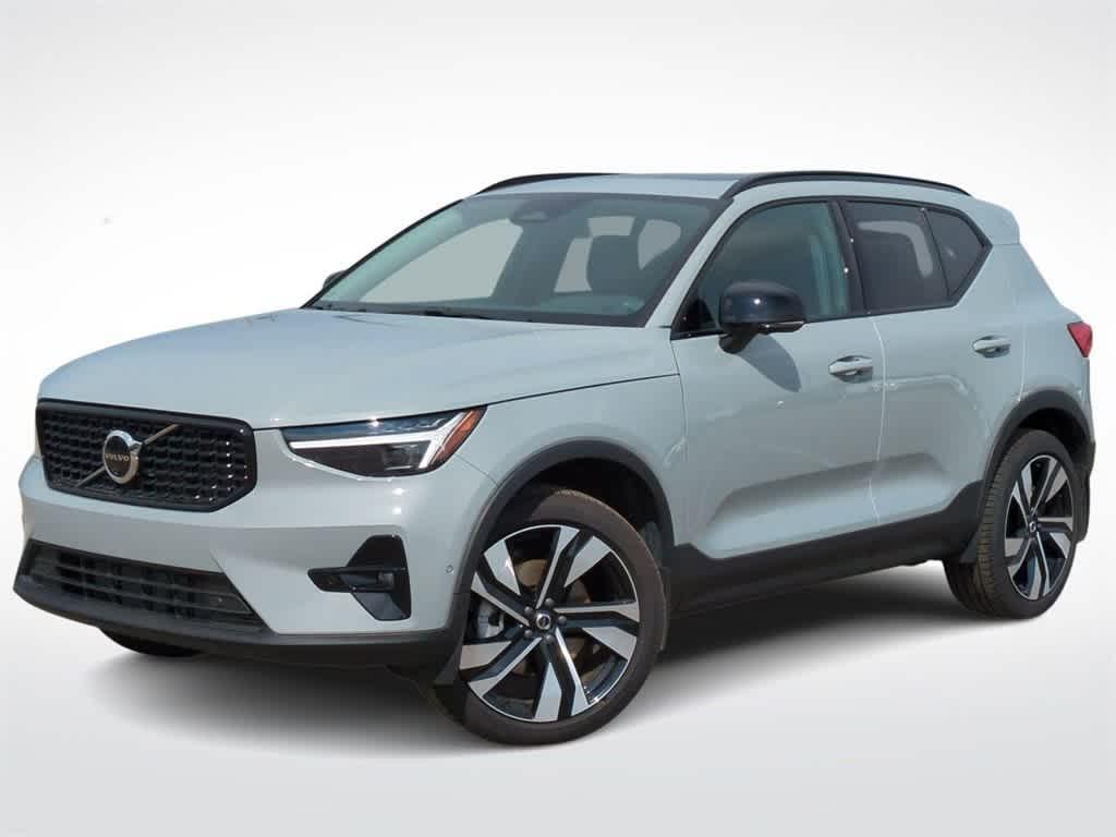 new 2025 Volvo XC40 car, priced at $47,688