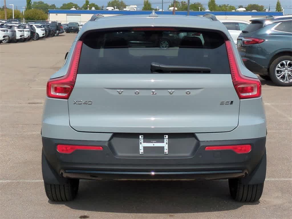 new 2025 Volvo XC40 car, priced at $47,688