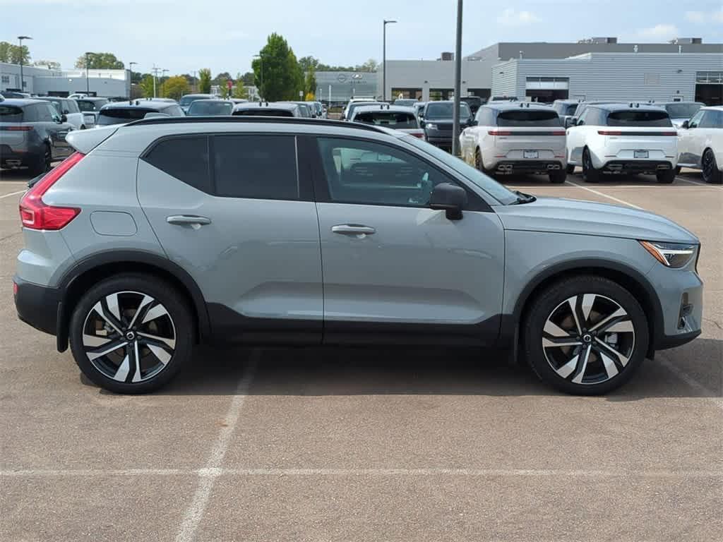 new 2025 Volvo XC40 car, priced at $47,688