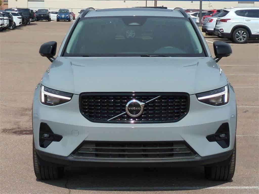 new 2025 Volvo XC40 car, priced at $47,688